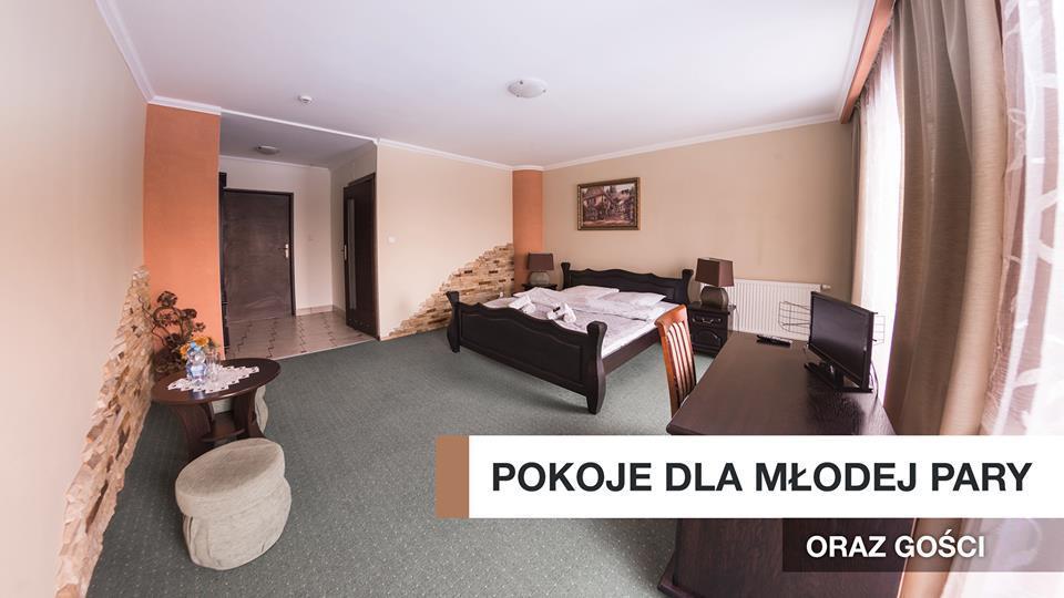 Stary Dwor Bed & Breakfast เชอวีซ ภายนอก รูปภาพ